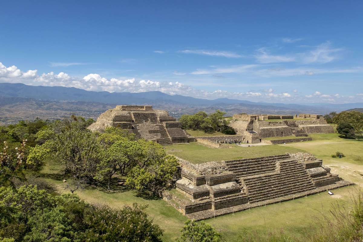 the-best-guide-to-monte-alban-mexico-23-things-to-know