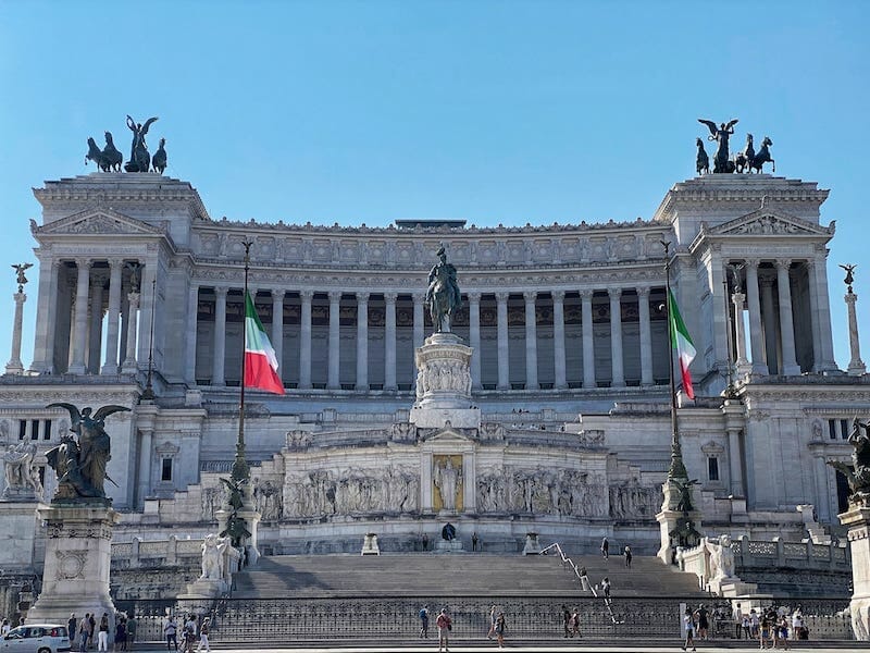 Altar of the Fatherland piazza Venezia facts about Italy