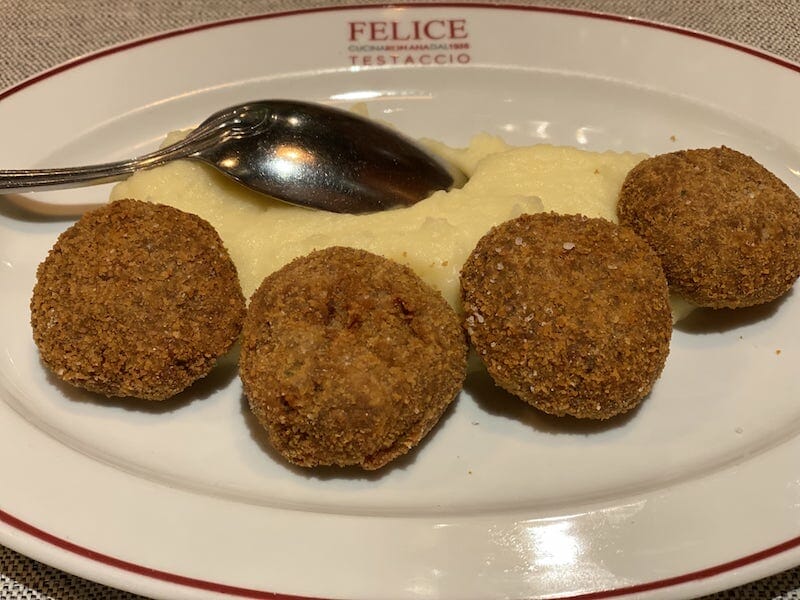 tipping in Rome