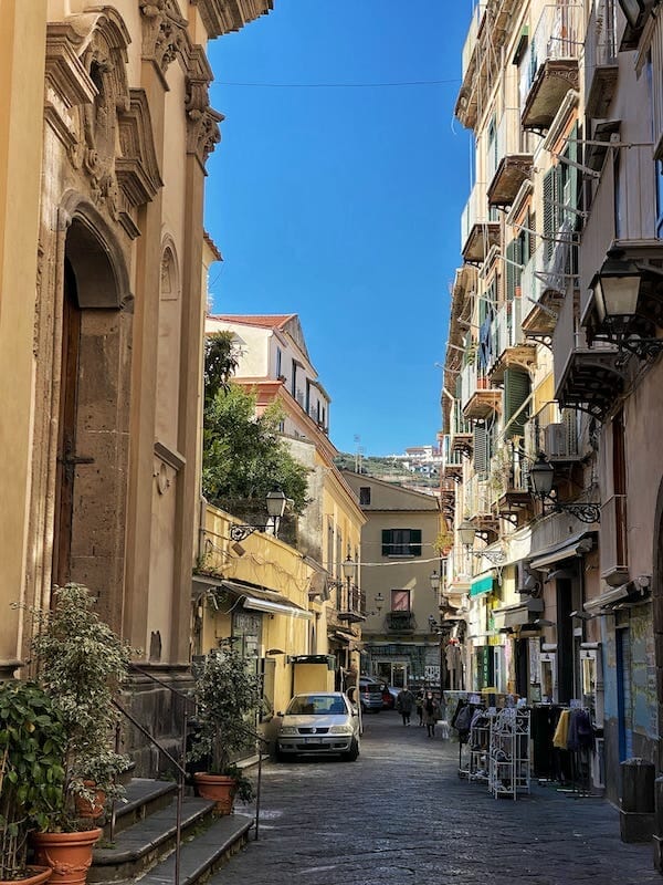 how to get from Naples to Sorrento