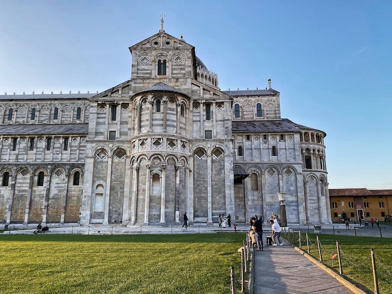 train from Rome to Pisa