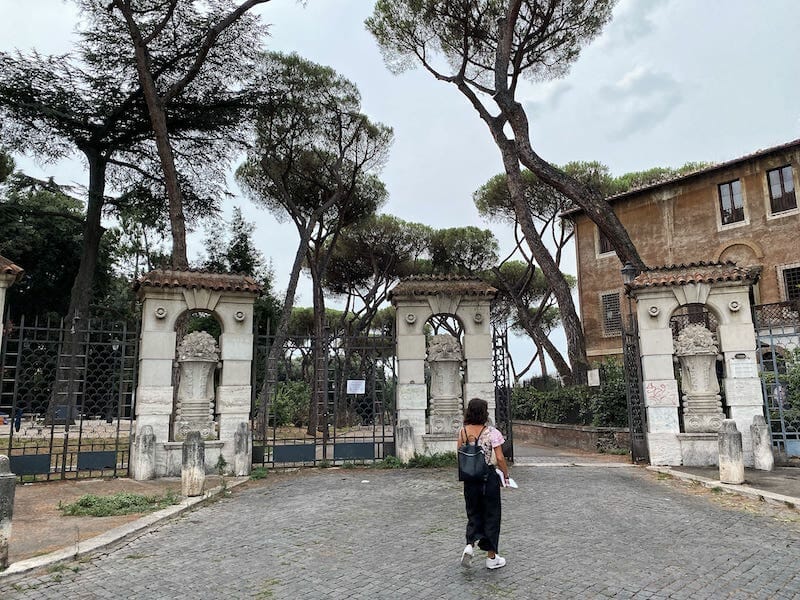 what to wear in Rome
