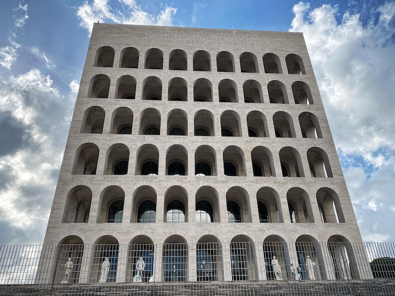 Palazzo della civiltà outlet italiana visite