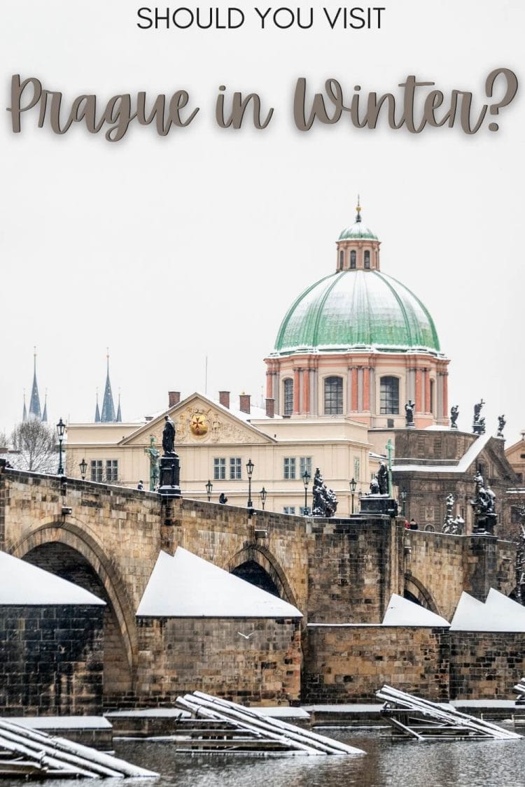 Discover what you need to know about visiting Prague in winter - via @clautavani