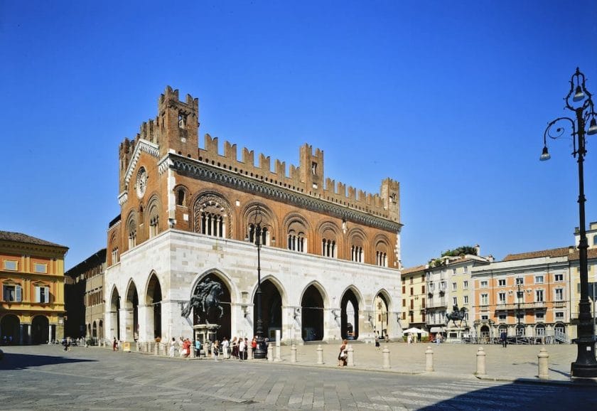 Piacenza day trips from Bologna